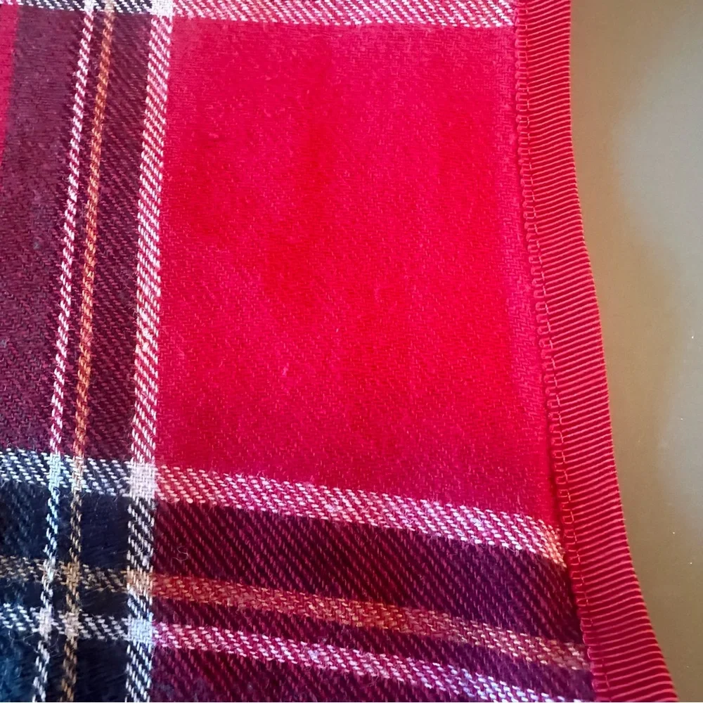 Williams Sonoma Red Stewart Tartan Plaid Table Runner